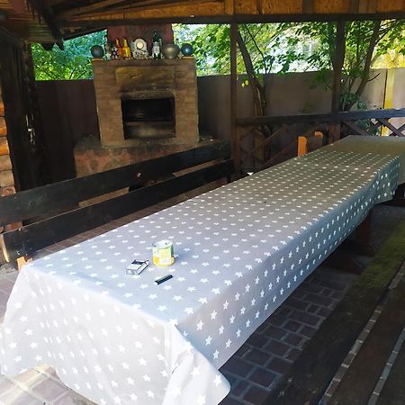 Куренiвський Двiр كييف المظهر الخارجي الصورة