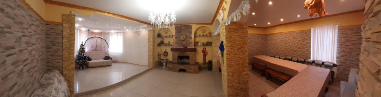 Куренiвський Двiр كييف المظهر الخارجي الصورة